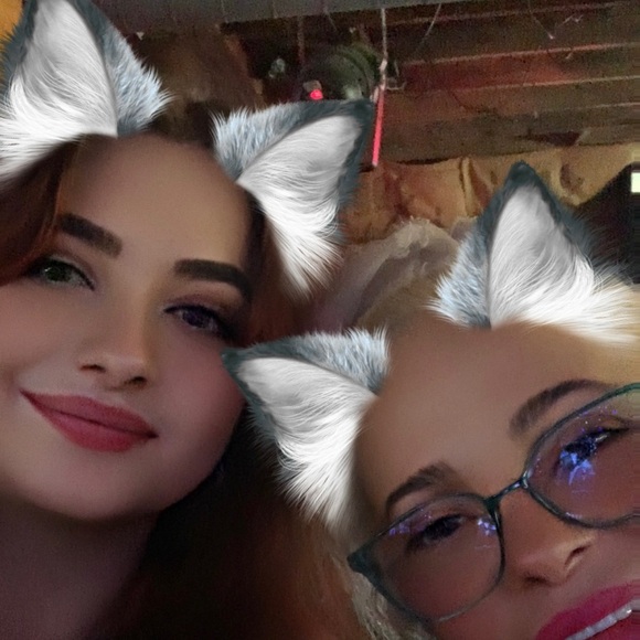 π©·π©·Chillin with my beautiful BEST friend Leah!!!π©·π©· - Picture 4 of 7